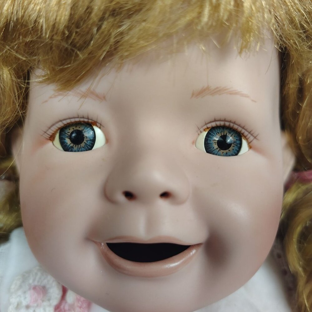 Vintage Porcelain Doll Wintac Enterprise Co. Baby Girl Blond Pink Dog - Picture 6 of 16